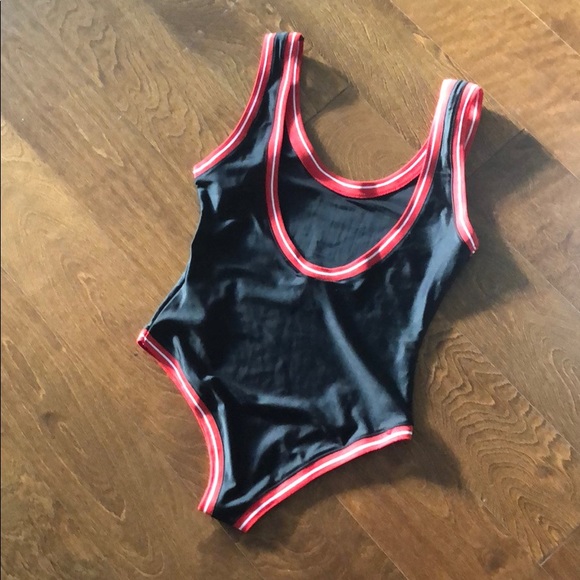 Women’s Body Suits - Picture 3 of 9